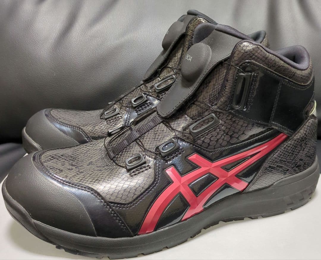 アシックス WINJOB CP304 BOA BLK EDITION 限定カラー