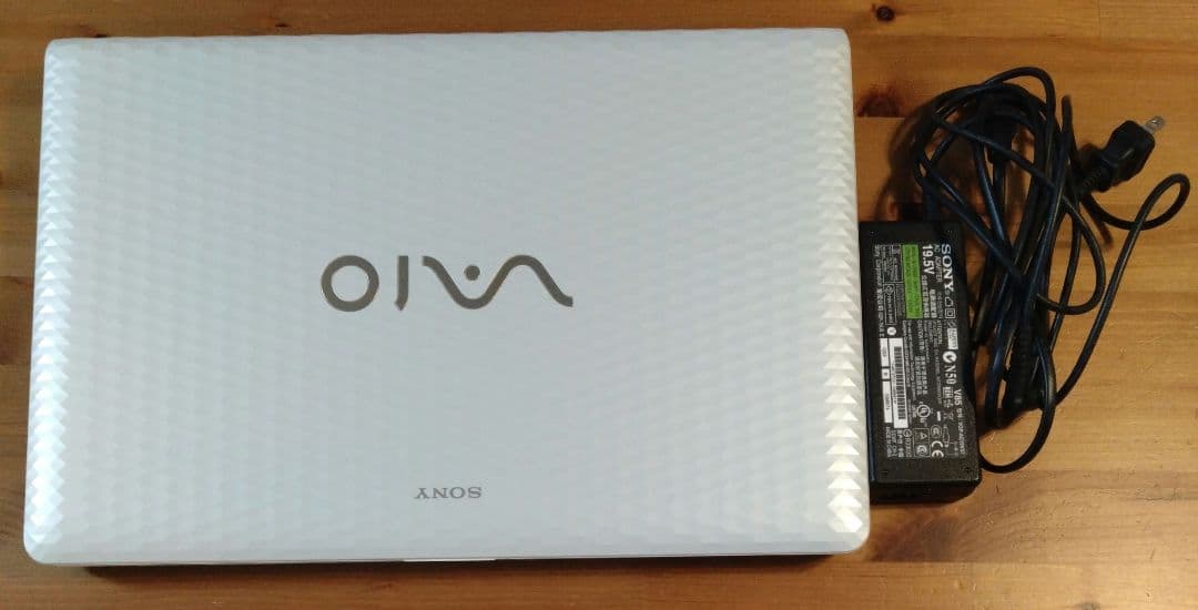 SONY　VAIO PCG-71B11N 　ノートパソコン