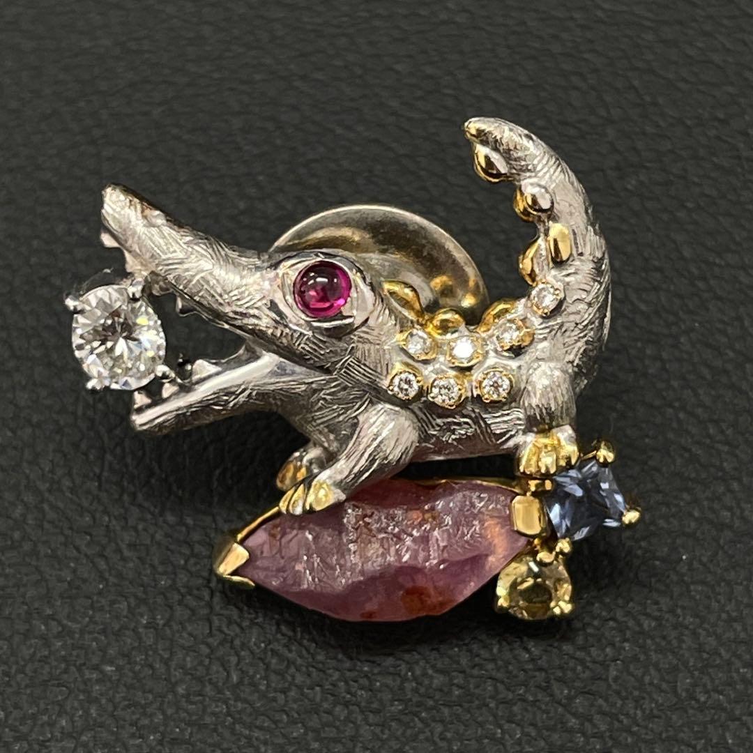 梶光夫先生作　750ワニモチーフのダイヤモンドピンブローチ