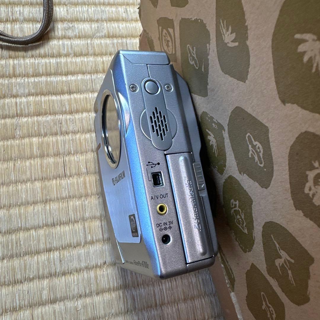 FUJIFILM フジフィルム FinePix4700z デジカメ