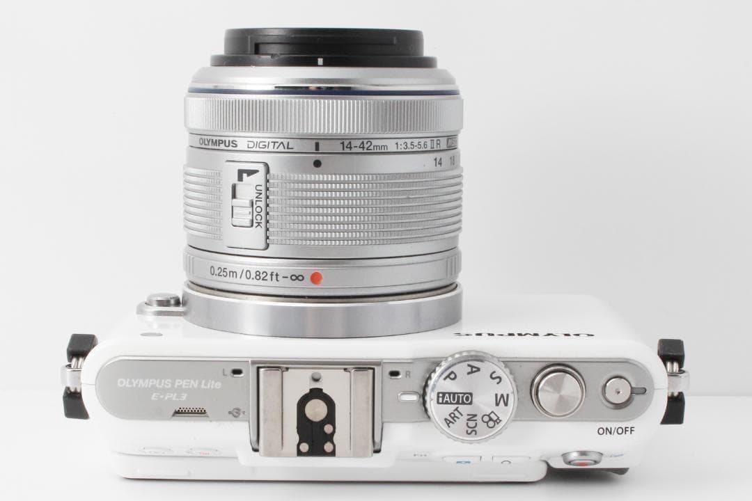 女性に大人気♪おしゃれなOLYMPUS PEN Lite E-PL3　可動式液晶