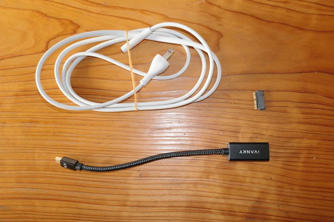 Apple Mac mini (2014) 本体 + おまけ