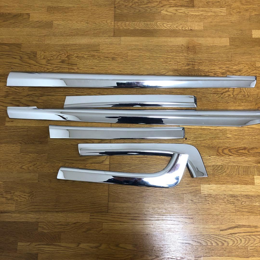 クオン　フロントパネル　ドアー回りメッキカバー