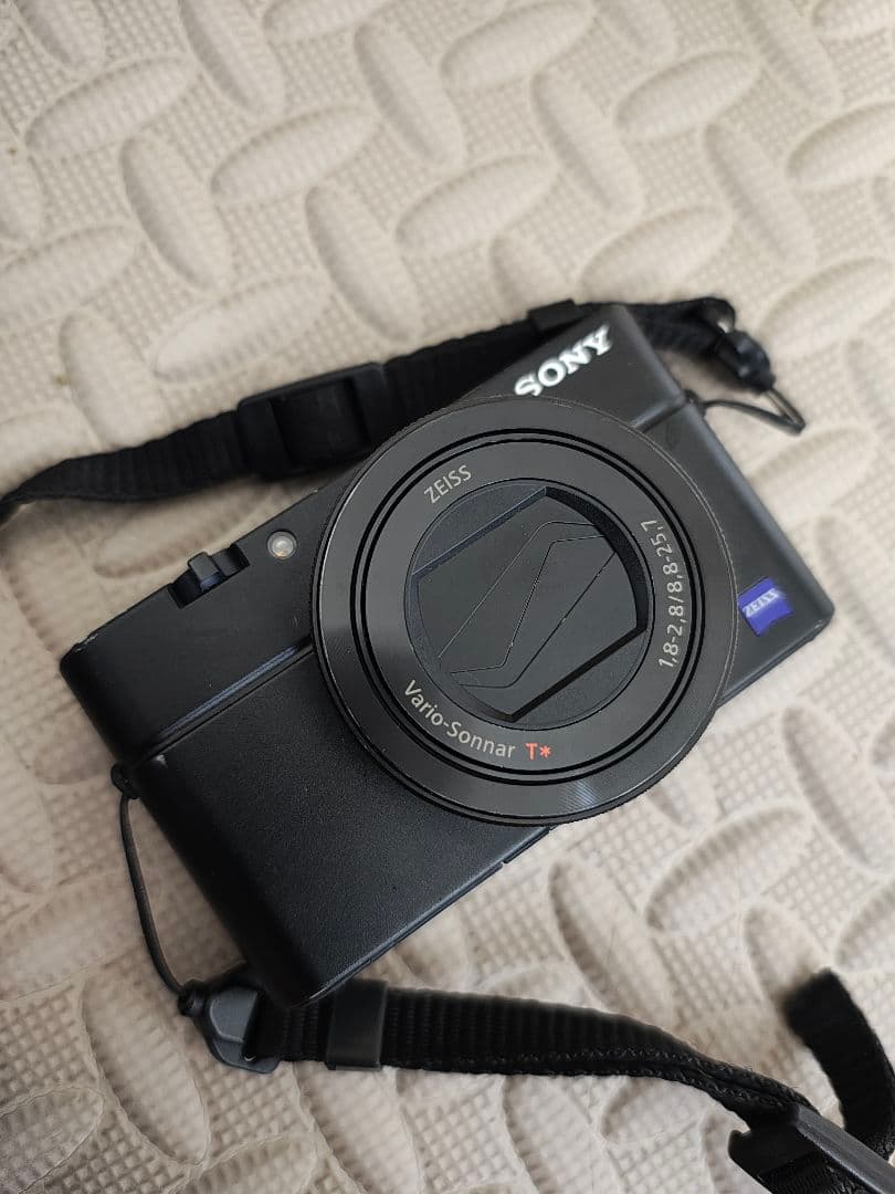 cyber-shot dsc-rx100m4　ソニー　デジカメ　デジタルカメラ