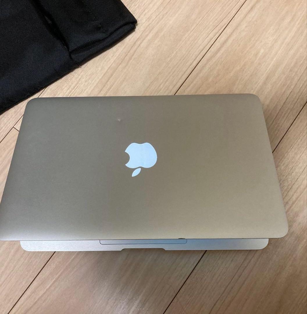 MacBook Air 11インチ Early 2014