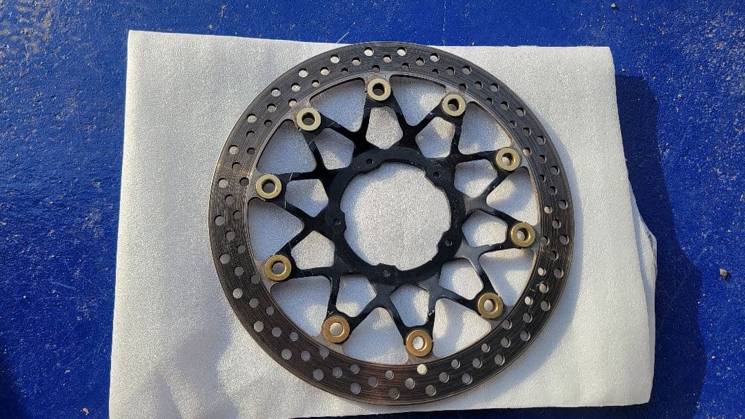 SC82 CBR1000RR-R フロントブレーキローター