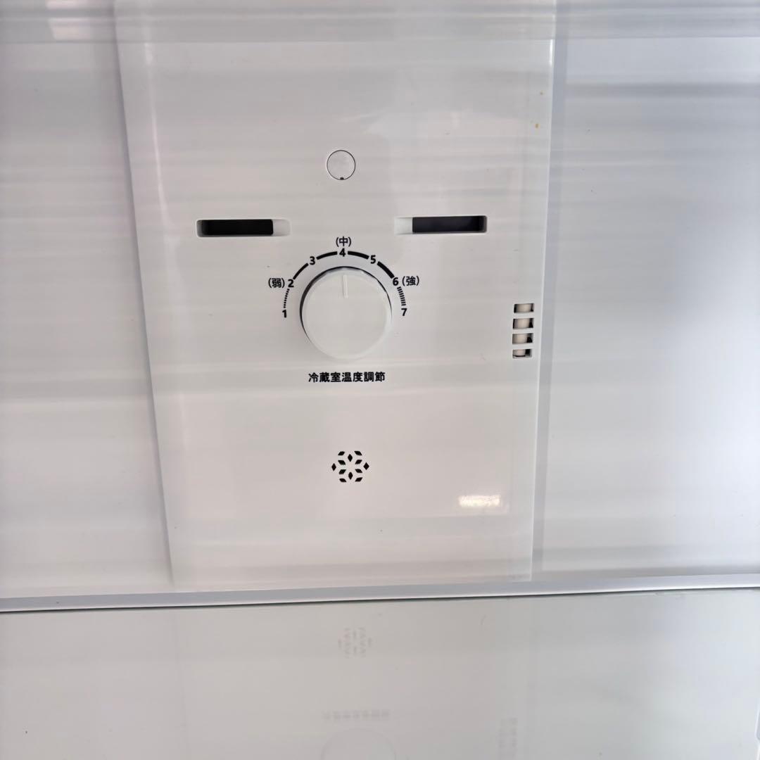 731 中型冷蔵庫　2024年製　小型　一人暮らし　右開き　2ドア　1〜2人向け