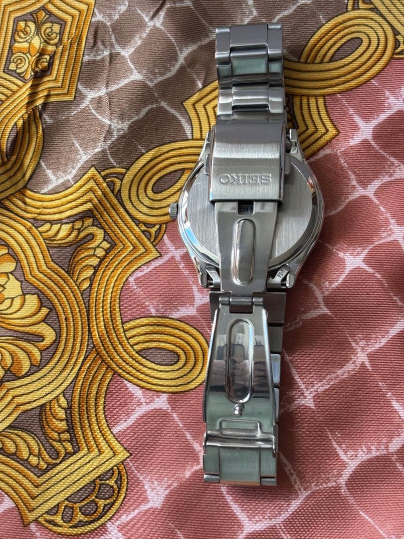 SBPX147ソーラー電池不要文字盤黒　保証期間内綺麗完動