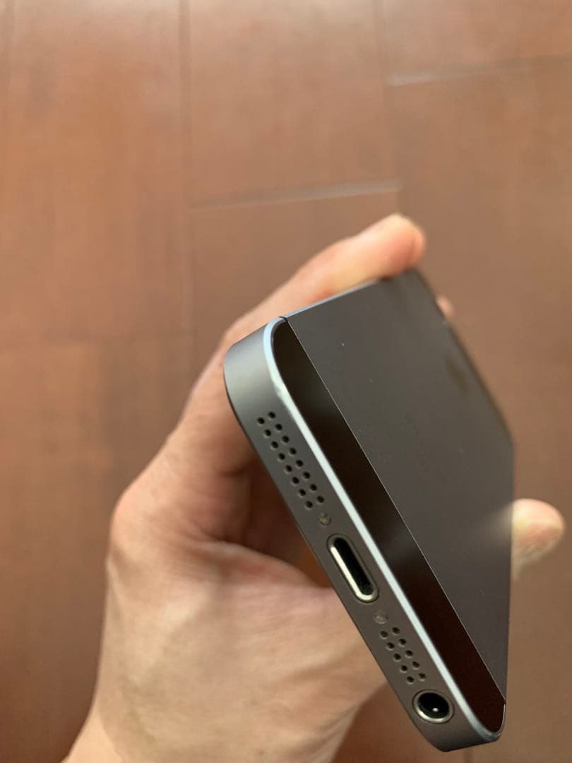 iPhone SE 第1世代 ケース ワイヤレスチャージレシーバー付き