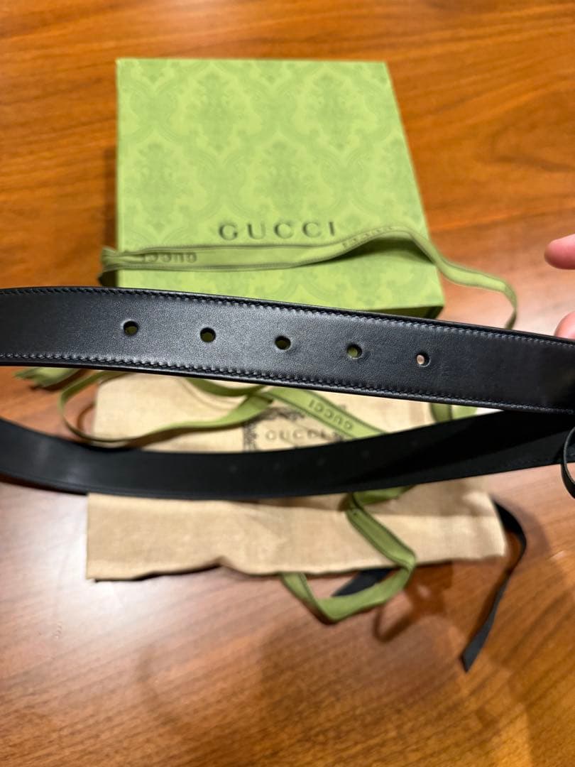 【極美品・箱付き】【国内正規品】GUCCI ブラック GGバックル ベルト