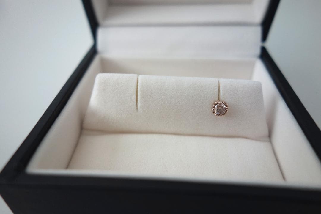 カシケイ　ブラウンダイヤモンド 片耳用ピアス