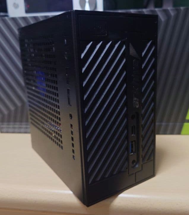 ジャンク品DeskMini 310 ark hive