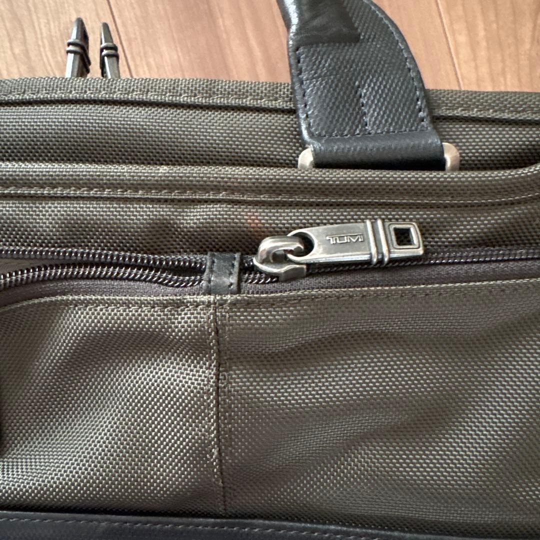 TUMI トゥミ ALPHA 2 BUSINESS