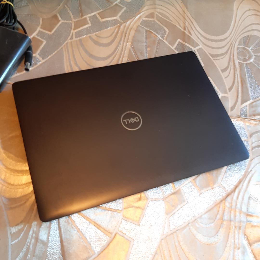 DELL 5300 8世代 i3 8G 256G 1920x1080