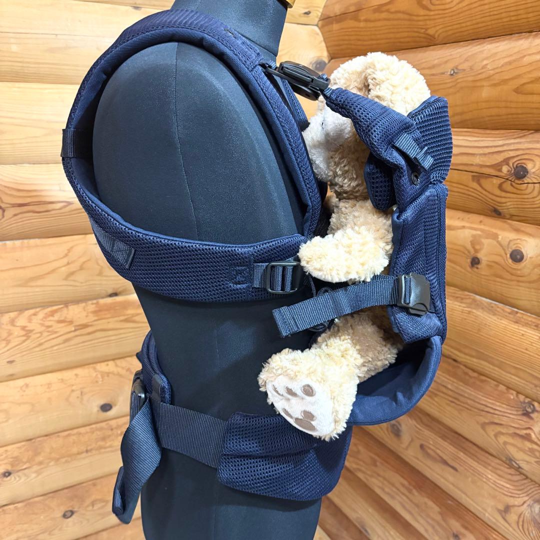 【極美品】Aprica アップリカ 抱っこ紐 Laclis ラクリス ネイビー