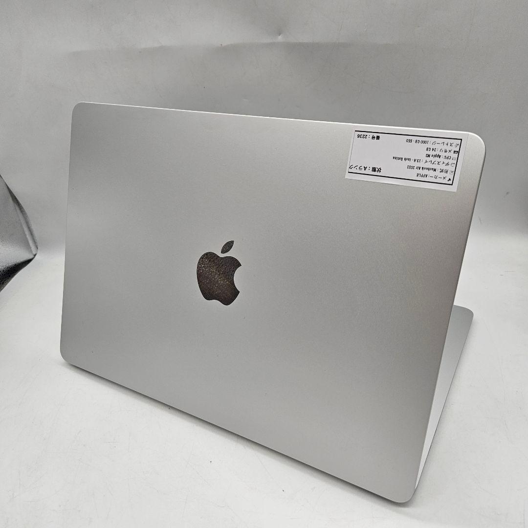 Macbook Air 2022 • Apple M2 | 24GB | 1TB