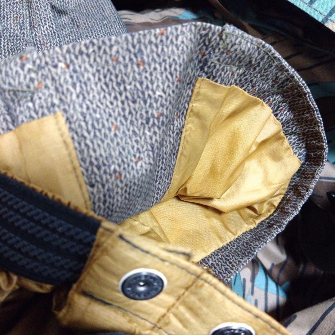 出品16日まで　Columbia 迷彩柄 スノーボード　スキー　ウェア 　上下M