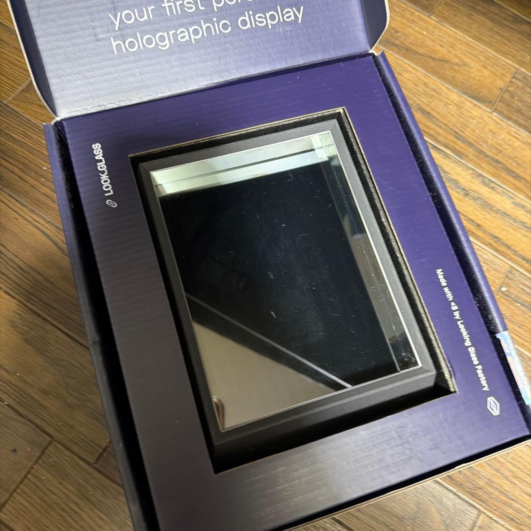 LOOKING GLASS PORTRAIT ホログラフィックディスプレイ