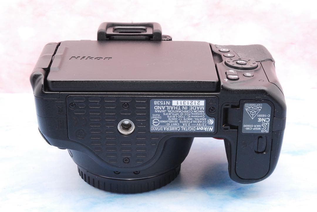 Nikon D5600☆一眼レフカメラ☆手ぶれ補正Wレンズ☆Wi-Fi♪