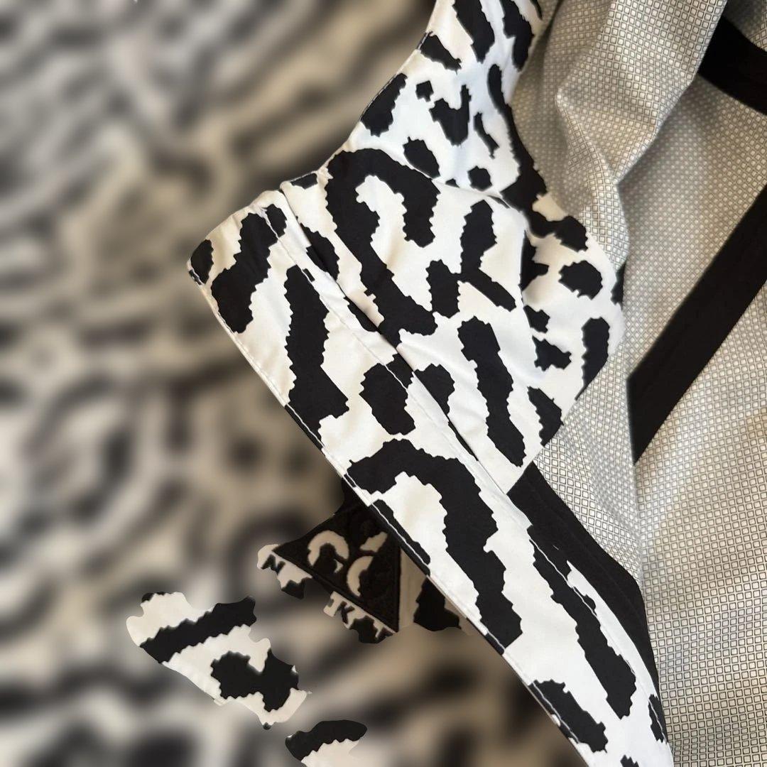 NIKE ACG : パッカブル レインジャケット 黒/白系 ゼブラ柄　Lサイズ