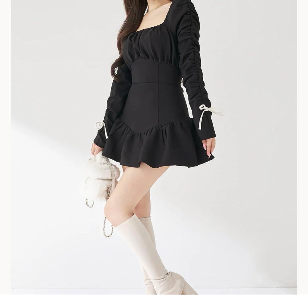 ダーリッチ スクエアネックギャザーミニワンピース　ブラック　FL