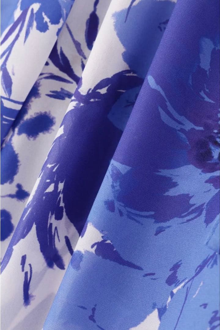 ピンキーアンドダイアン◆グラデーションフラワープリントブラウス ブルー 38