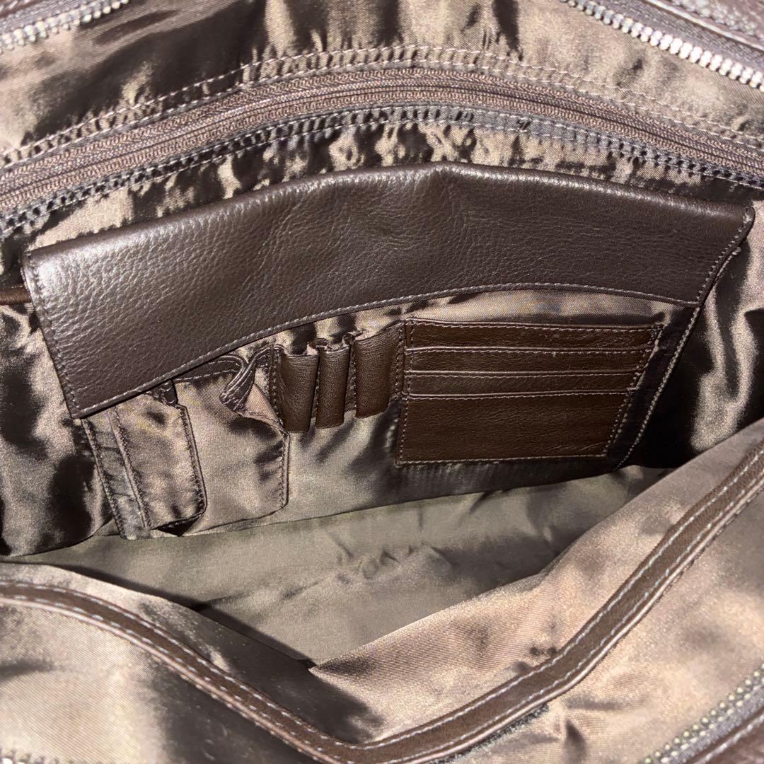 BREE ブリー A4収納 肩掛け可　ビジネスバッグ トートバッグ レザー 本革