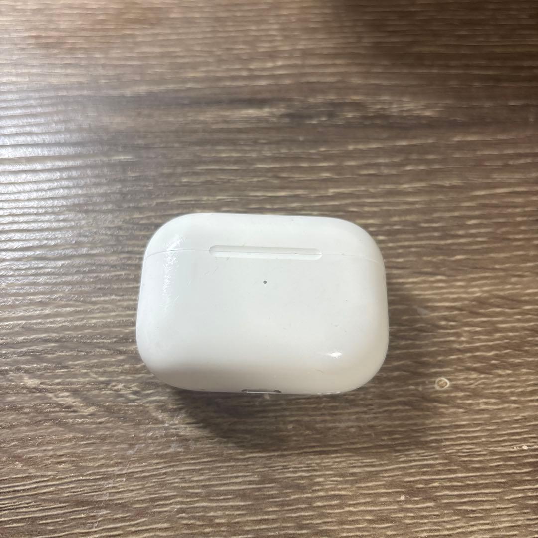 AirPods本体のみ　USB-C