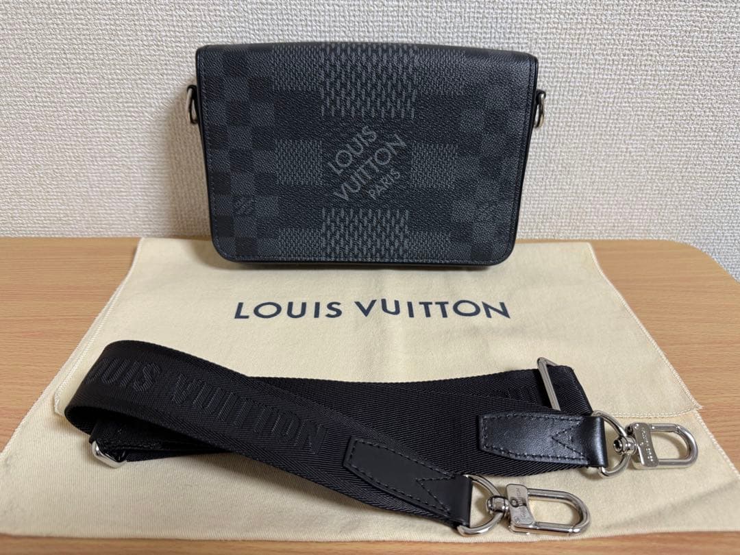 ルイヴィトン　ダミエグラフィット3Dステュディオメッセンジャー