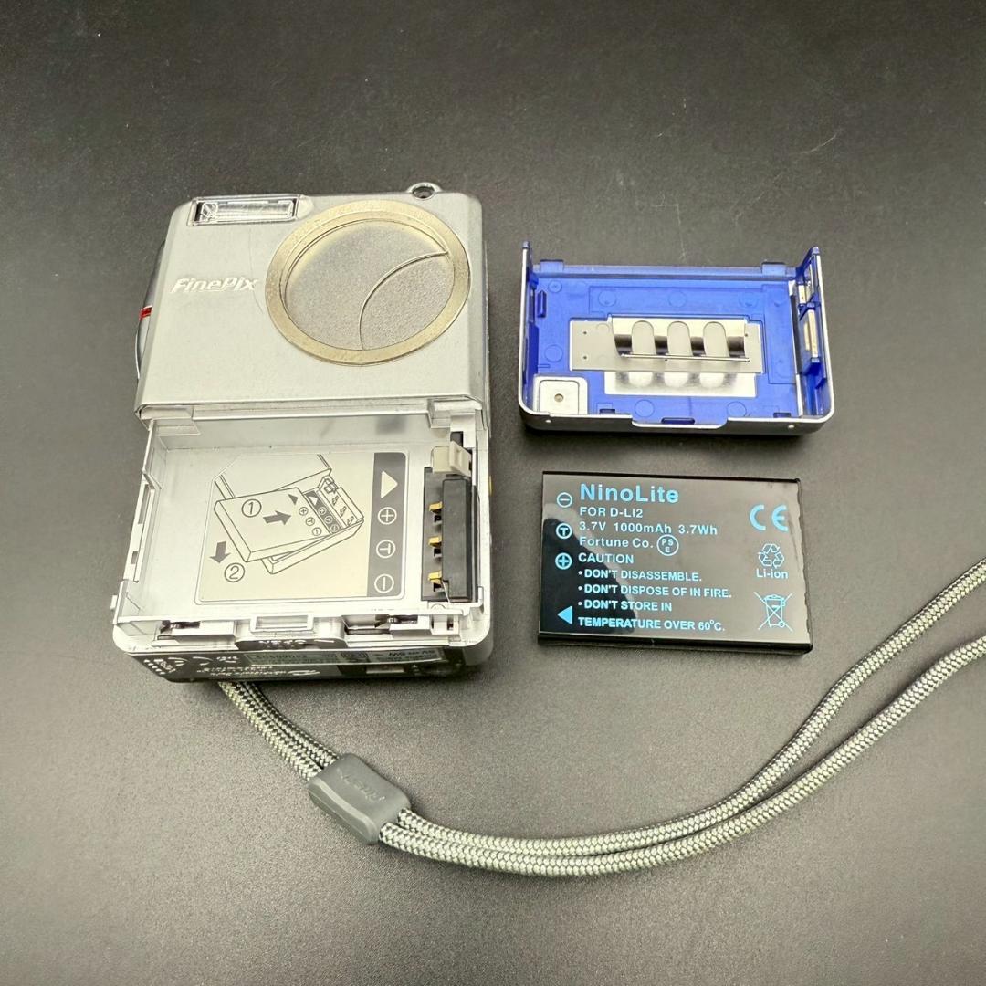 FUJIFILM フジフィルム FinePix M603 デジカメ