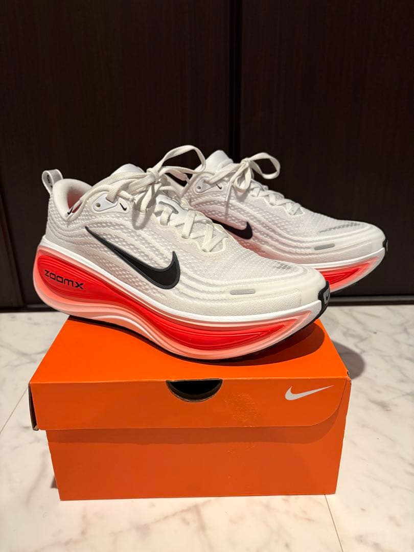 スパイク・シューズ NIKE VOMERO PLUS 25.5cm