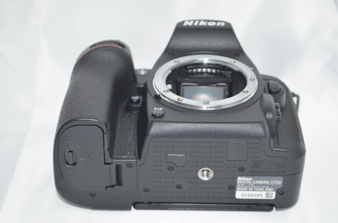 極美品級　シャッター数4800回以下 Nikon D7500☆Wi-Fi搭載