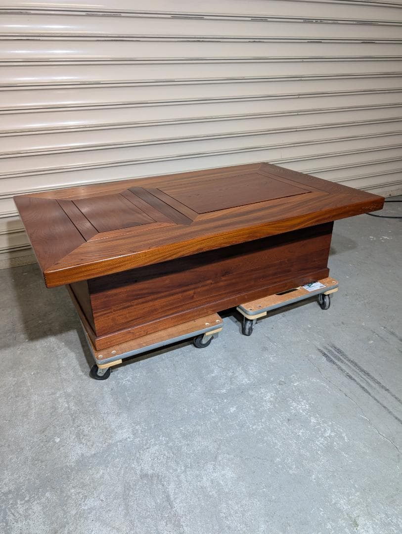 【未使用美品】　総欅(ケヤキ)材　重厚な囲炉裏テーブル