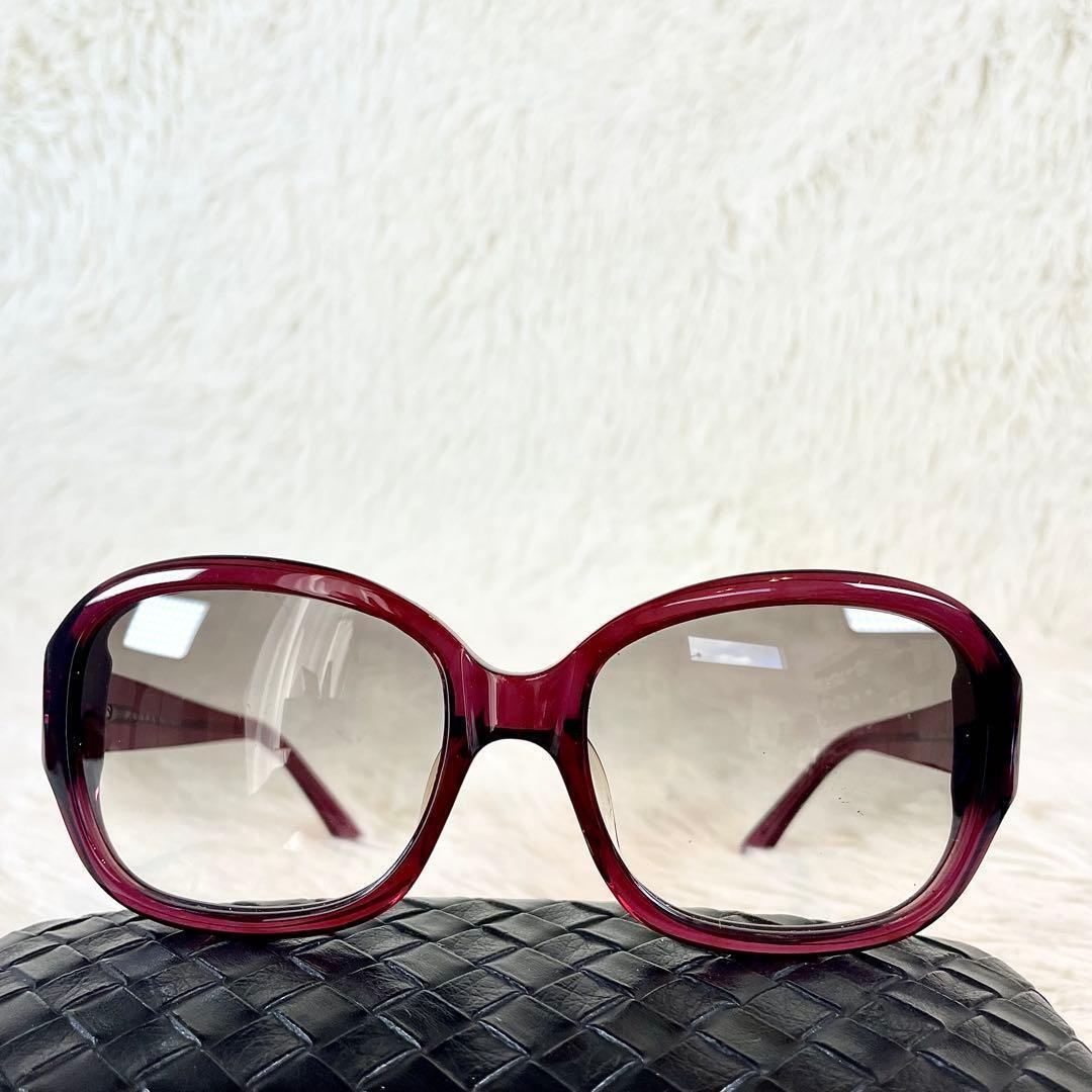 美品　PRADA　サングラス　SPR26G　ブラウンレンズ　レッドクリアフレーム