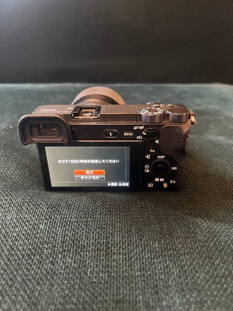Sony α6500ミラーレス一眼カメラ本体+SIGMA 30mm単焦点レンズ