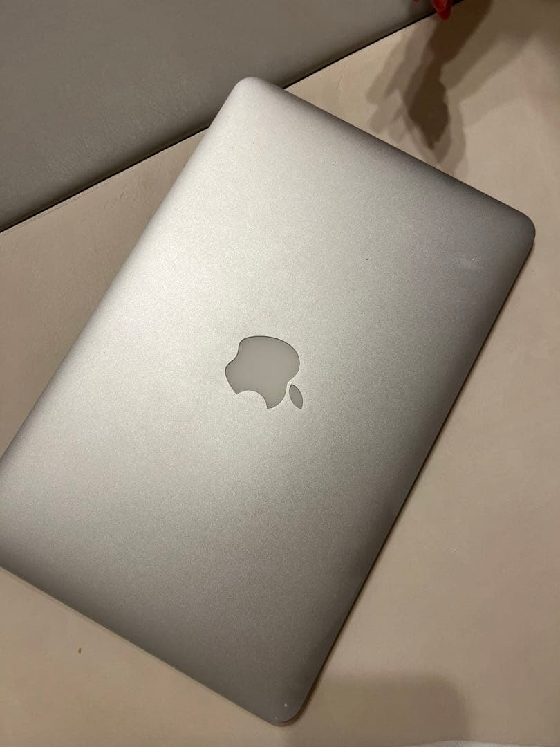 ゼ*ん様 MacBook Air 美品