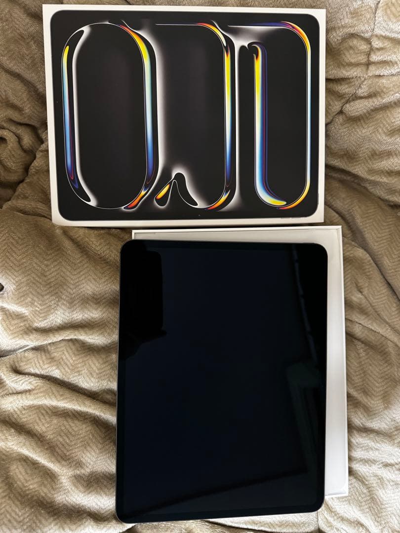 iPad Pro 13 M4 256gb wifi と純正キーボード、ペンシル