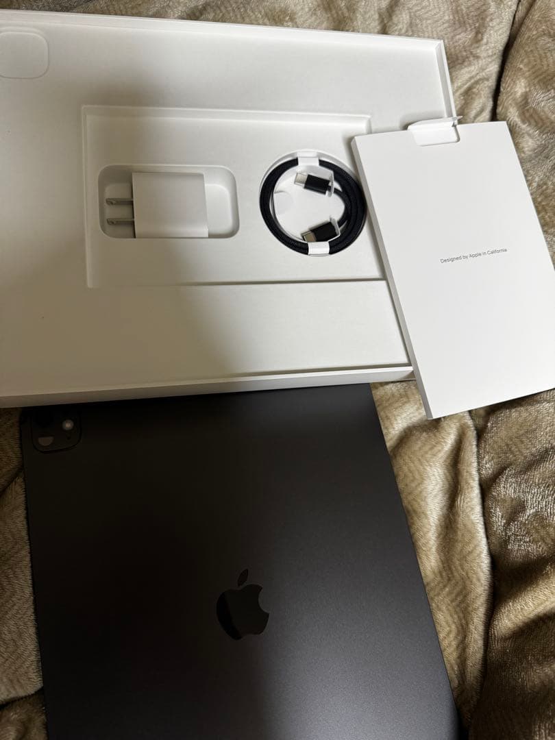 iPad Pro 13 M4 256gb wifi と純正キーボード、ペンシル