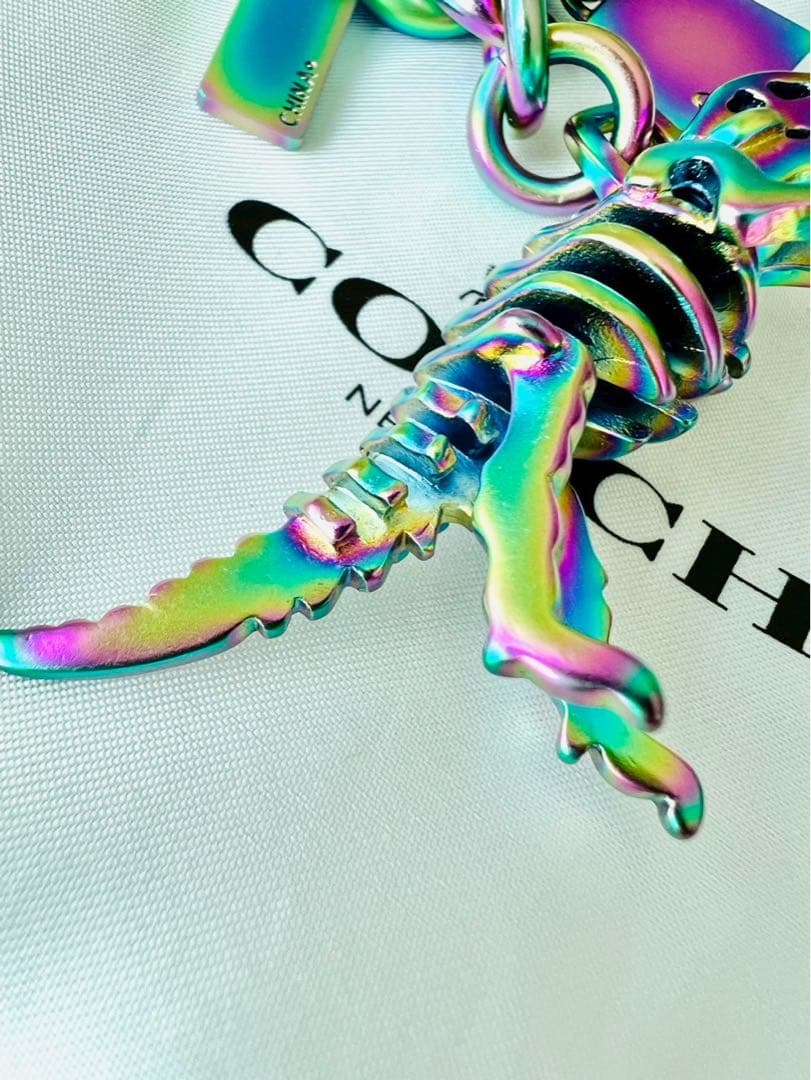 ✨極美品✨COACH　コーチ　キーホルダー　チャーム　恐竜　レキシー　ダイナソー