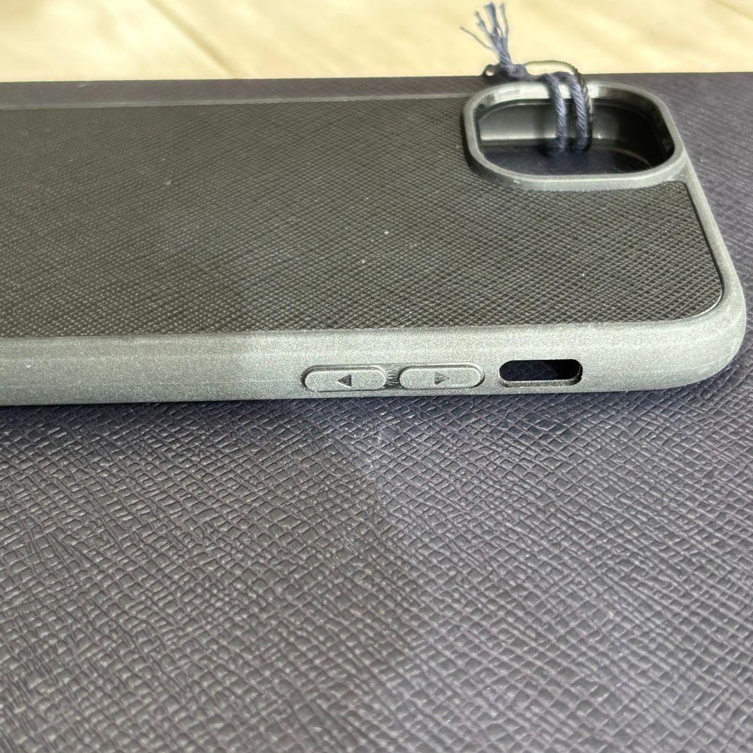 プラダ　iPhoneケース　ショルダー　スマホケース　レザー　PRADA