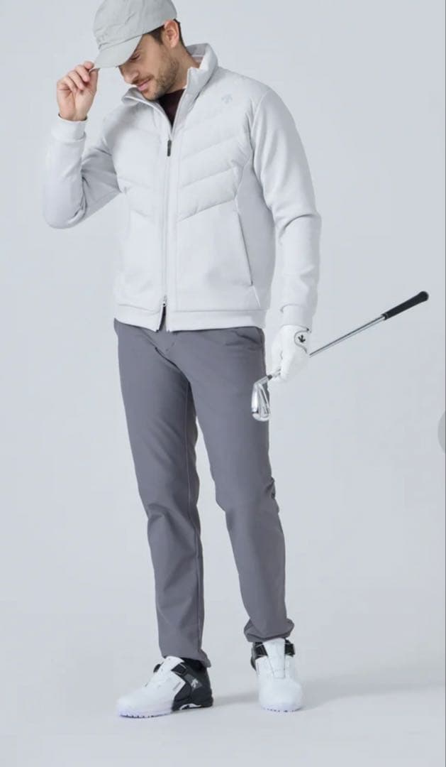 デサントゴルフ　防風ハイブリッドダウンジャケット　　グレー