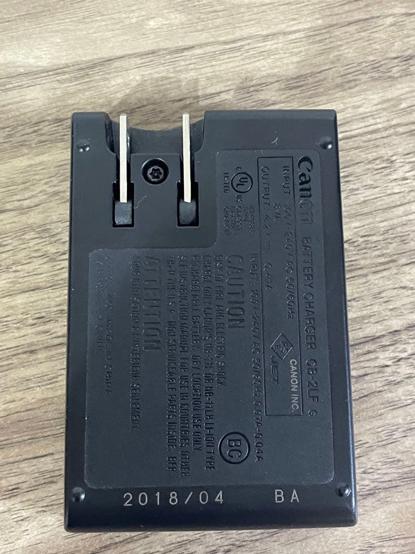 【極美品】 Canon キャノン IXY650 シルバー