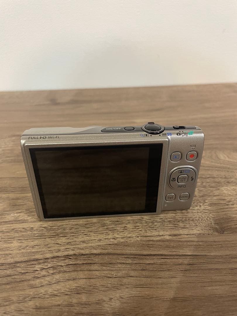 【極美品】 Canon キャノン IXY650 シルバー