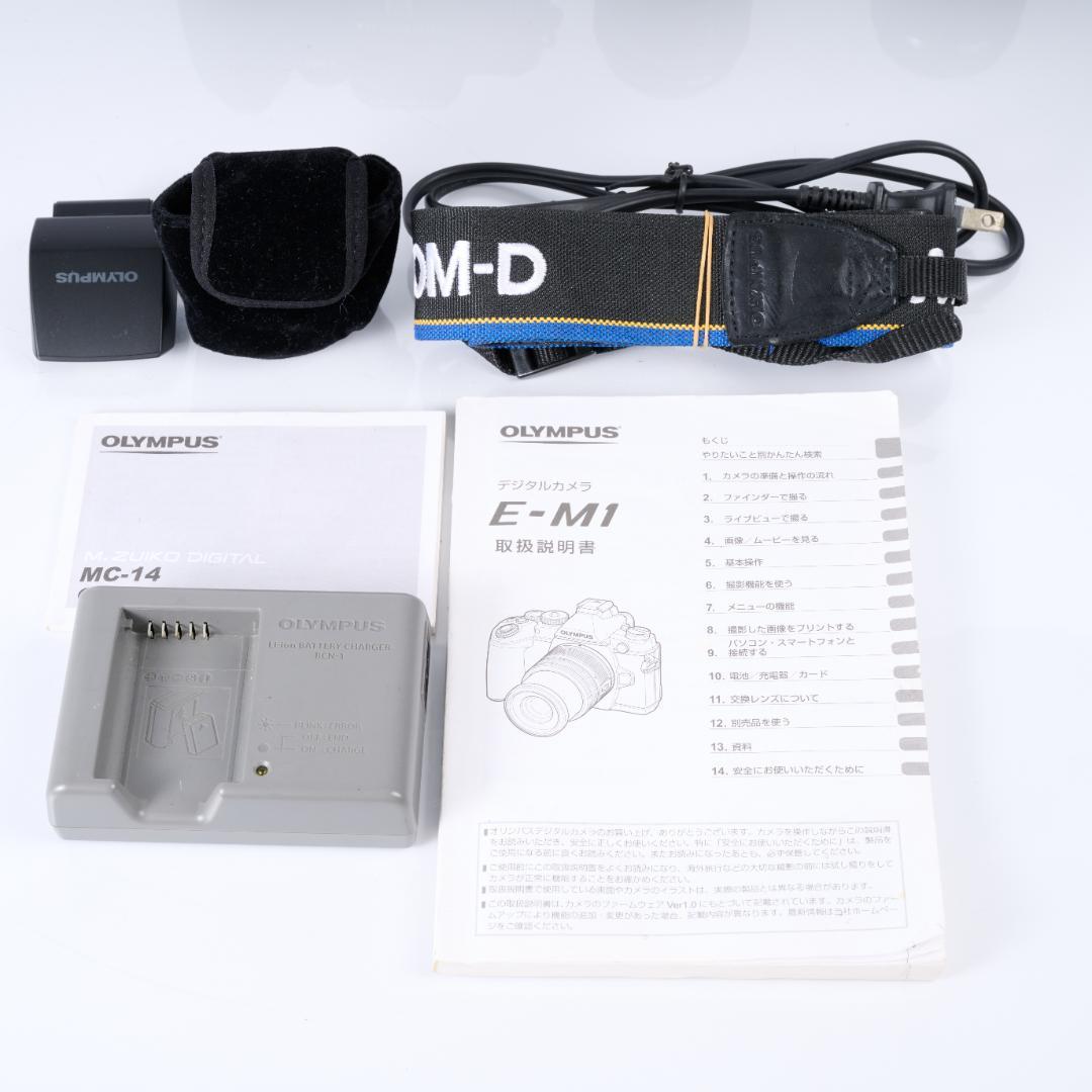 OLYMPUS OM-D E-M1 / ズーム＋単焦点１本ずつ 他付属品あり