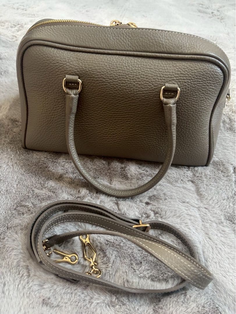 CHRISTIAN VILLA ハンドバッグ