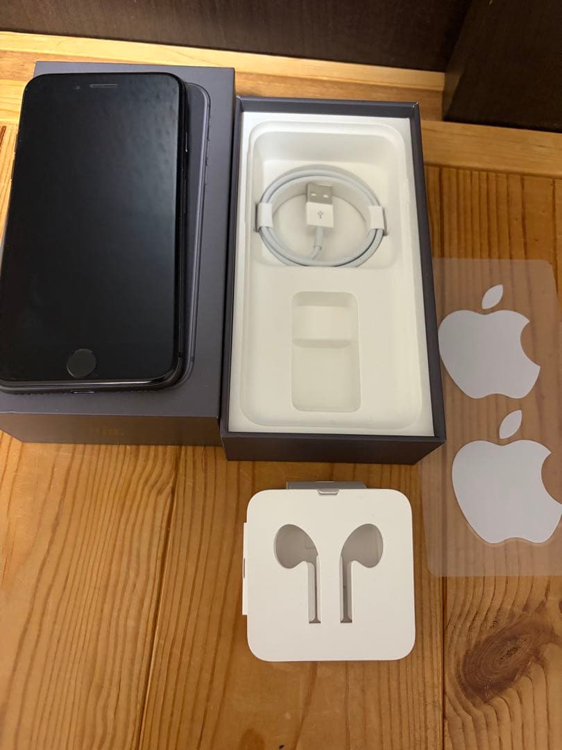 Apple iPhone 8 64GB バッテリー交換済み