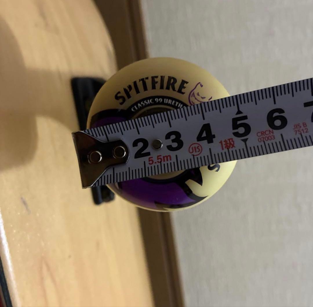 スケートボード　インディペンデント　スピットファイア