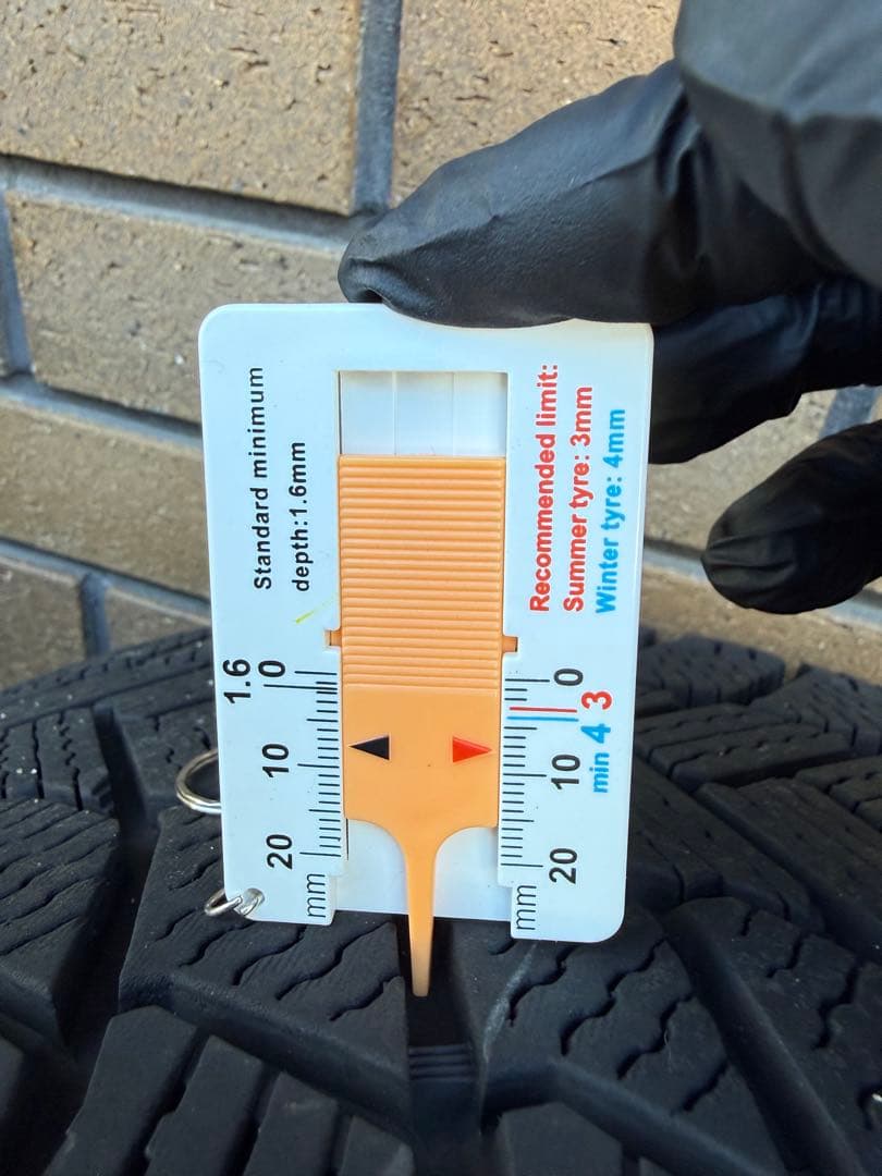 ①メルセデスE300用245/45 R18 ミシュランスタッドレスMAKホイール