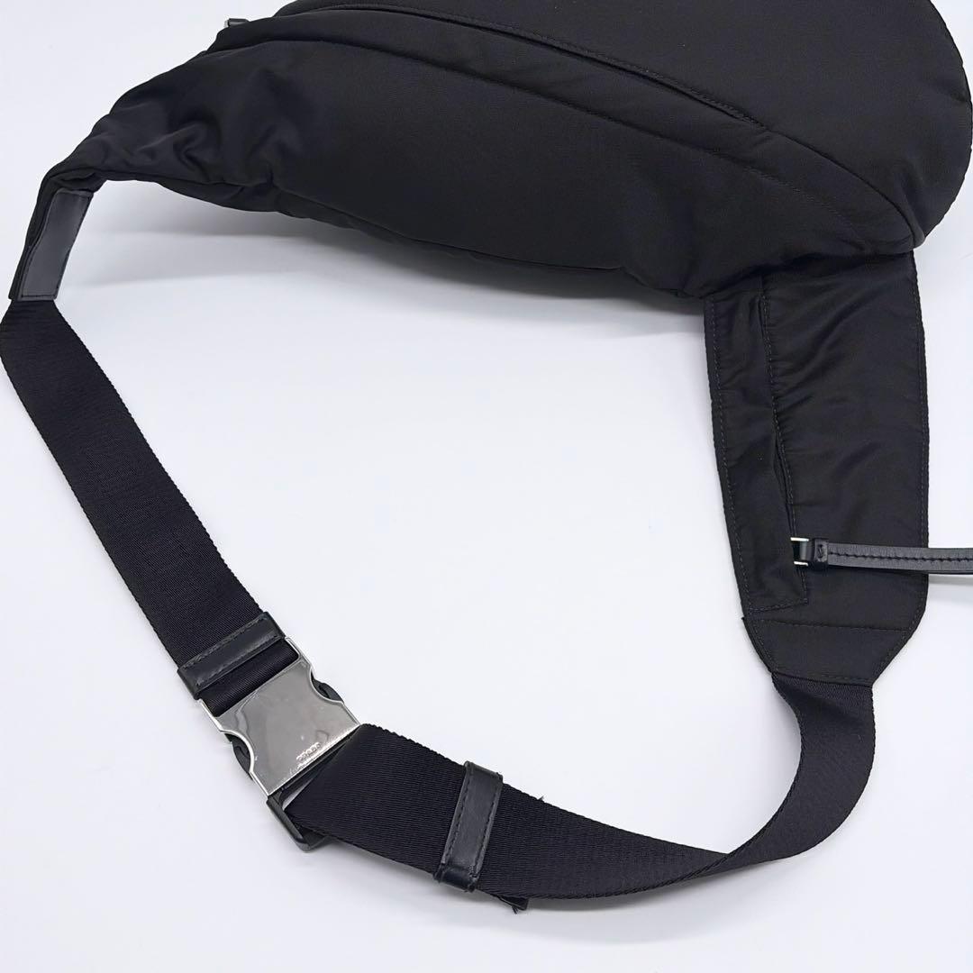 れんれん様プラダ ブラック スリングバッグ