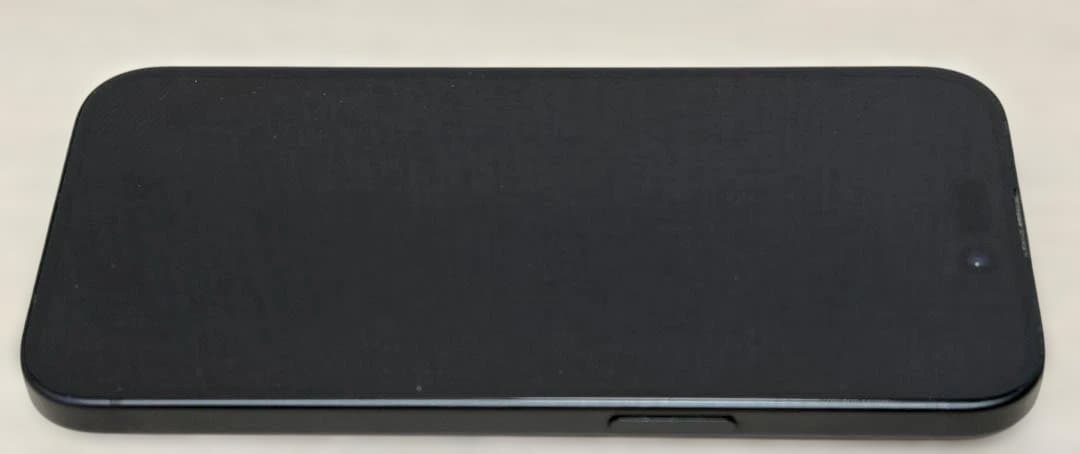 美品★Apple iPhone 15 ブラック香港SIMフリー版 物理SIM2枚